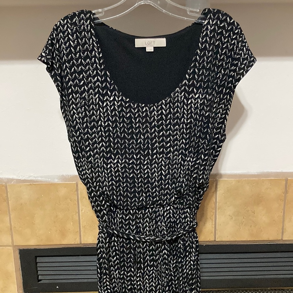 LOFT Women’s Dress with Tie Back (size M)